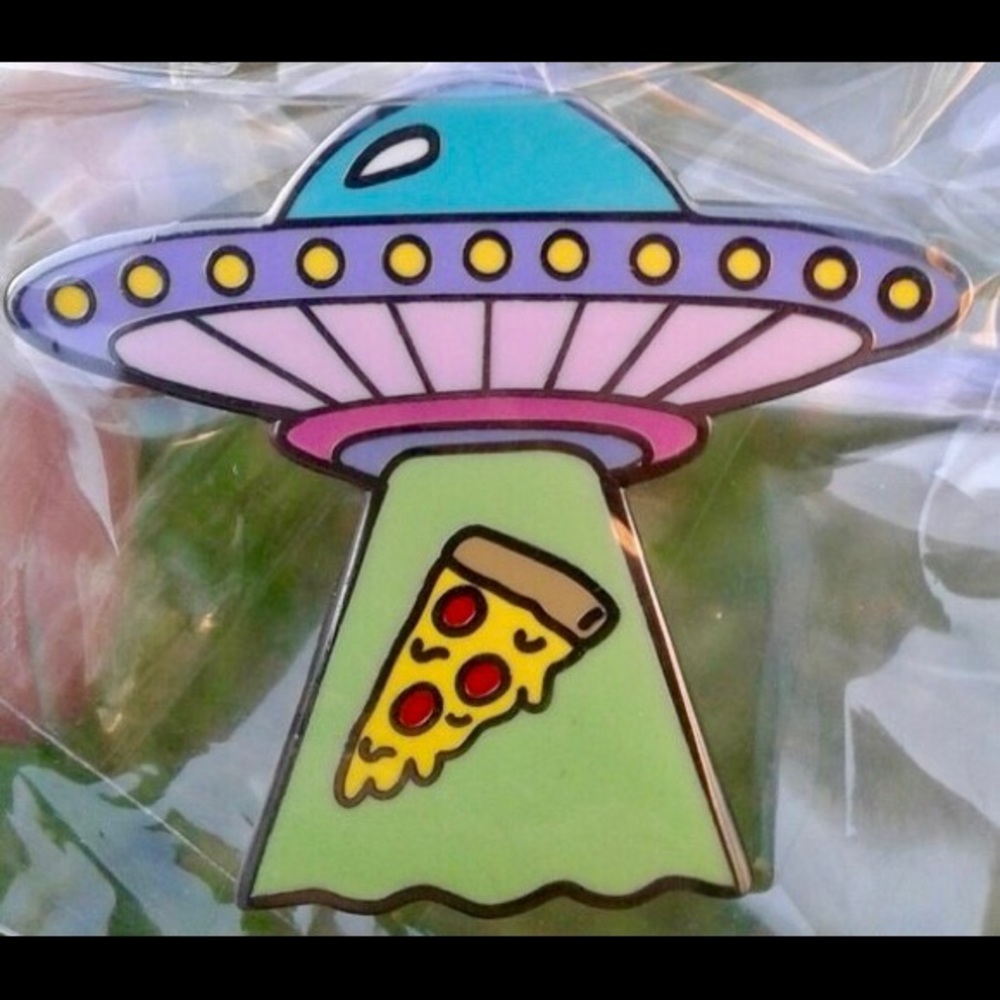 UFO Alien Pizza Space Ship Enamel Pin - Picture 2 of 2